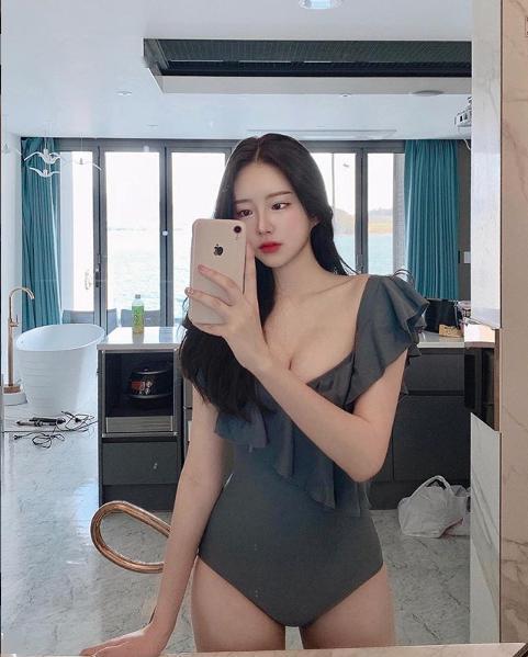 女孩自慰福利在线播放