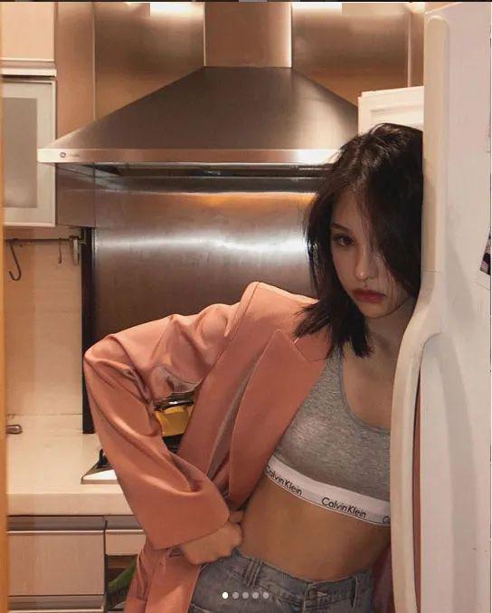 女孩自慰福利在线播放